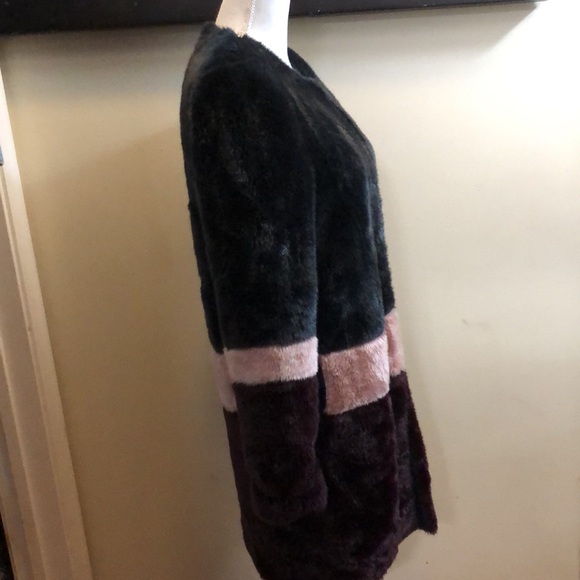 FAUX FUR COAT🌺FREE SHIPPING🌺 - Picture 4 of 11
